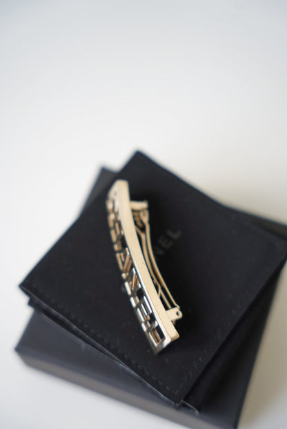 Chanel hairclip