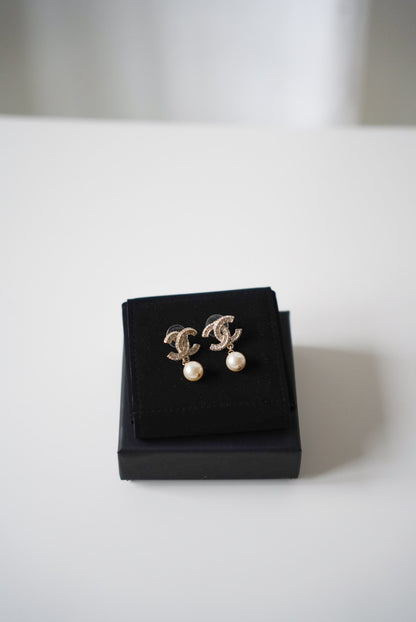 Chanel Pearl earrings