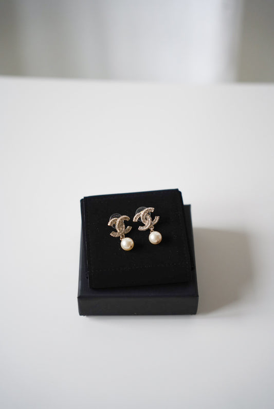 Chanel Pearl earrings