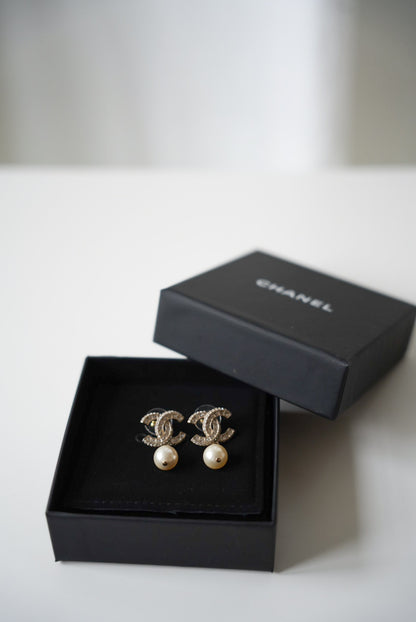Chanel Pearl earrings